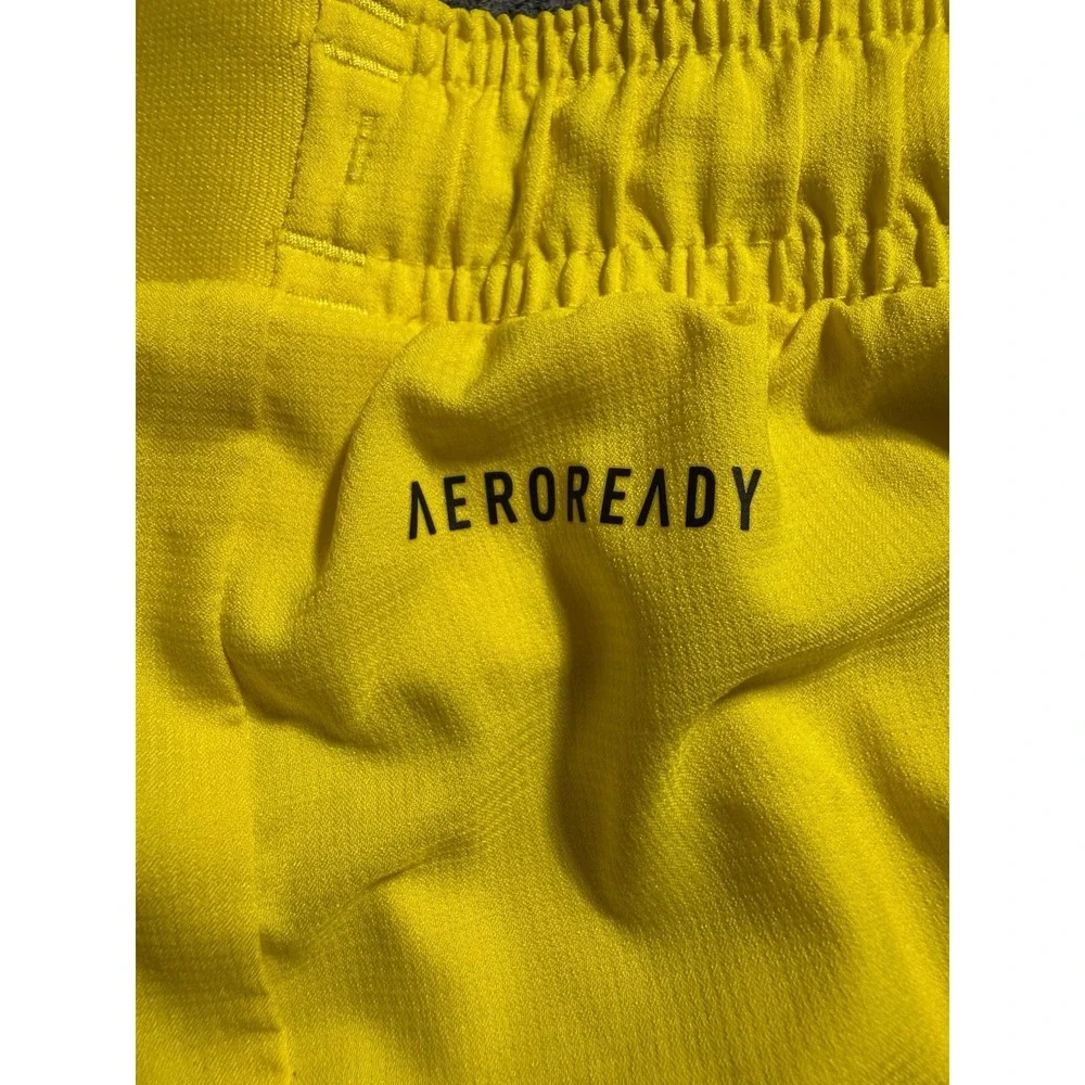 Diego Rossi #5 Columbus Crew Shorts‎ Mens Large Yellow Team Issued MLS